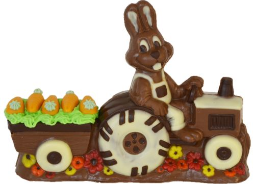 Osterhase Bauer auf Traktor